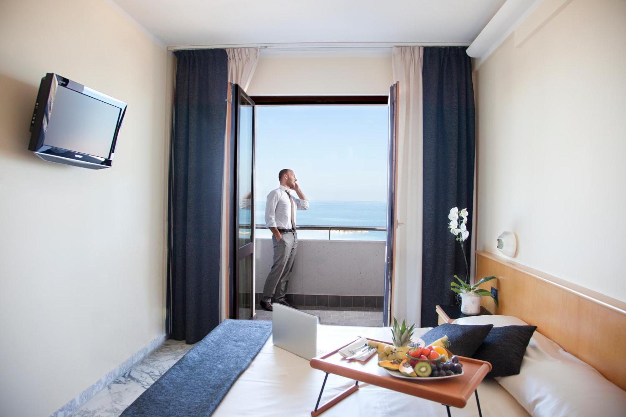 Hotel Mistral Termoli Extérieur photo